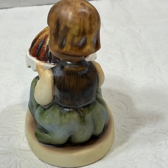 Vintage Goebel Hummel Porcelain Girl Birthday Cake Figurine #338 - Picture 10 of 15